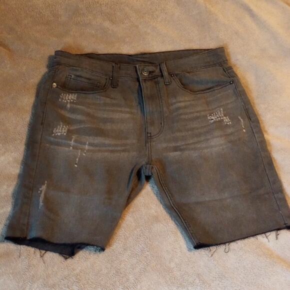 No Boundaries ladies size 32 grey shorts NWOT - Picture 1 of 4